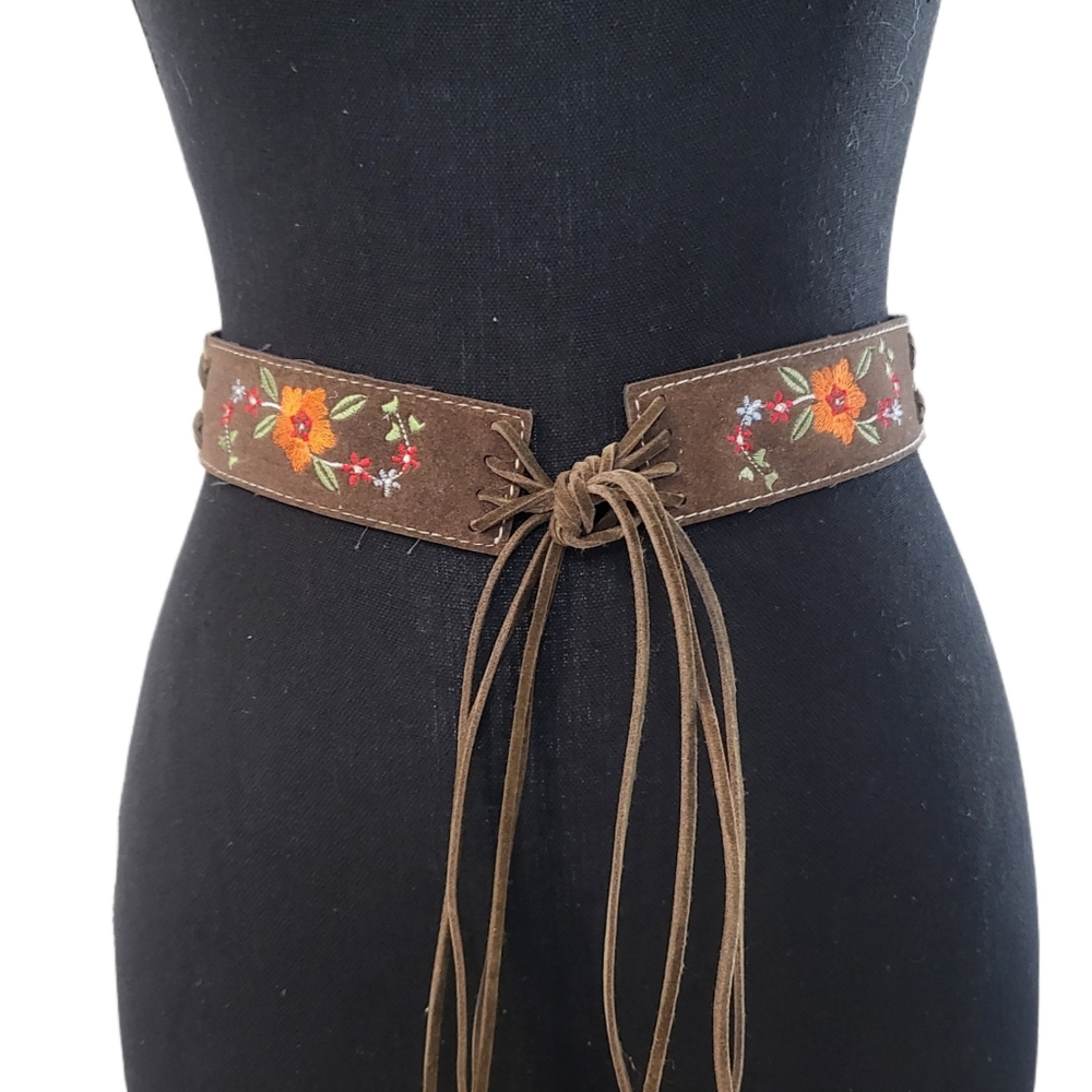 Embroidered faux leather belt